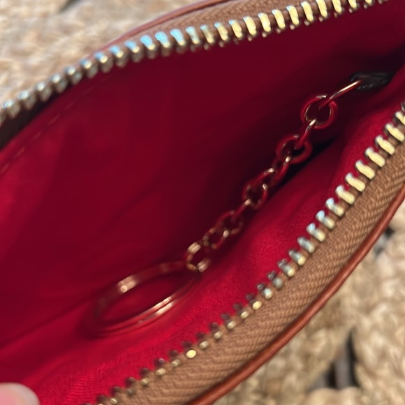 Dooney and Bourke Kirby medium wristlet NWOT - Picture 3 of 7